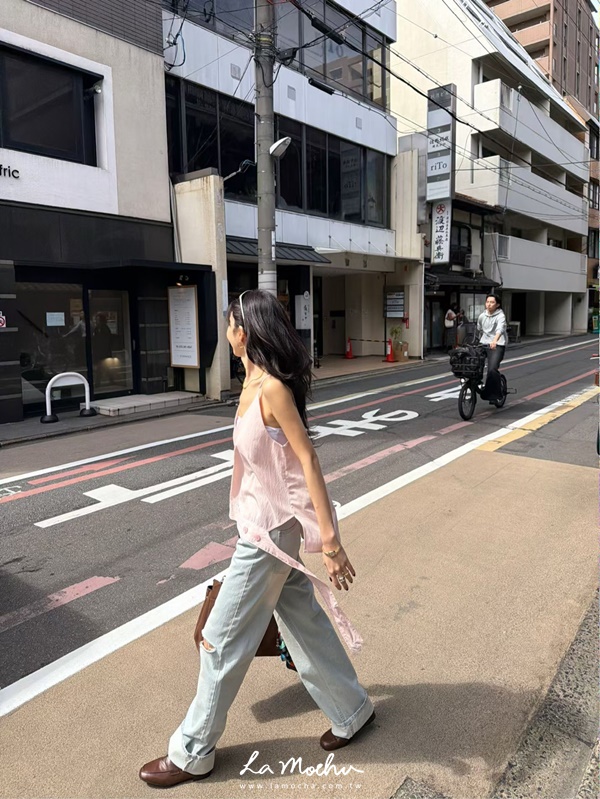 四排扣細肩V領上衣